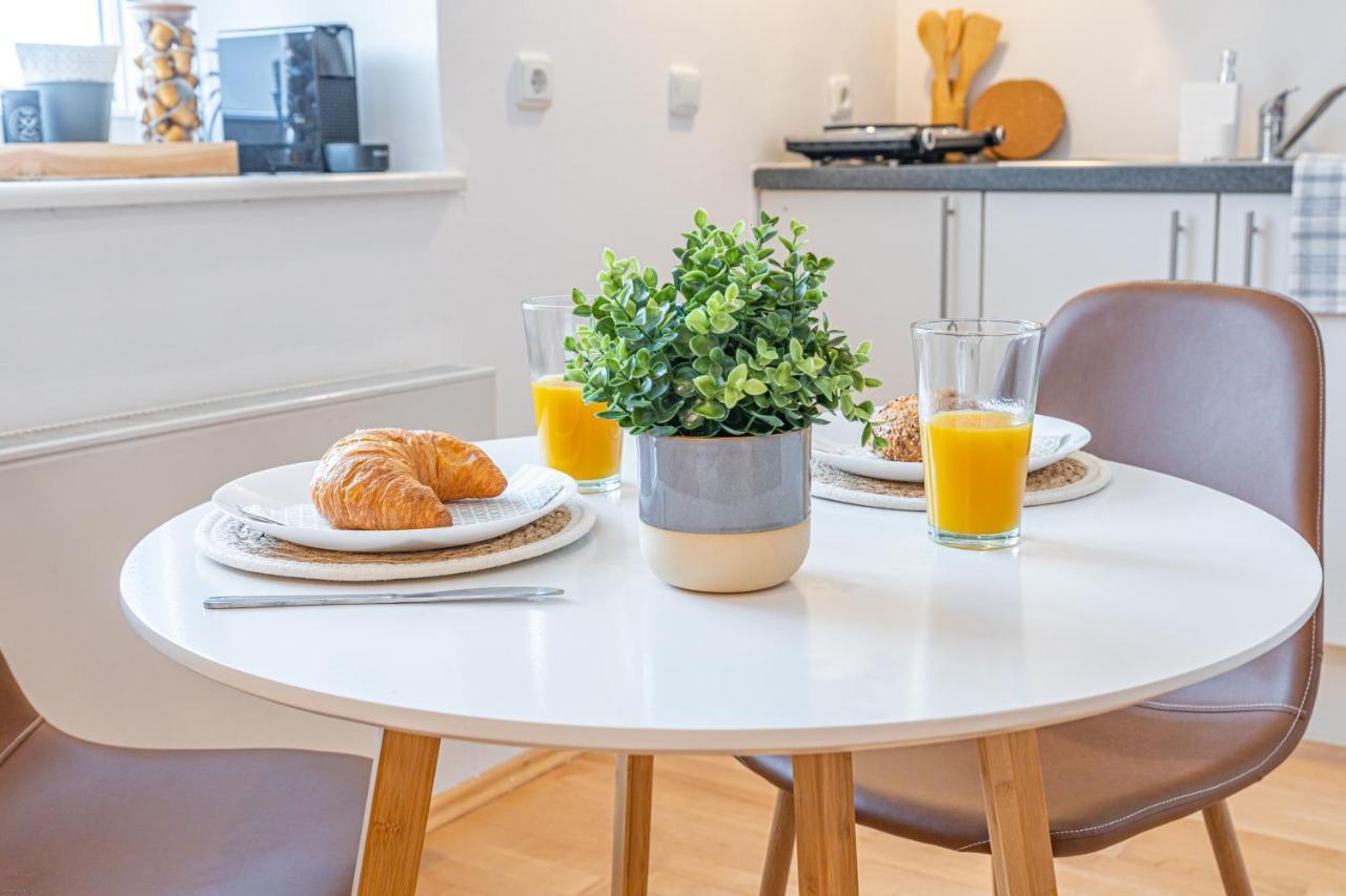 Auszeit In Der Altstadt Apartment ลันด์สแบร์กอัมเลคช์ ภายนอก รูปภาพ