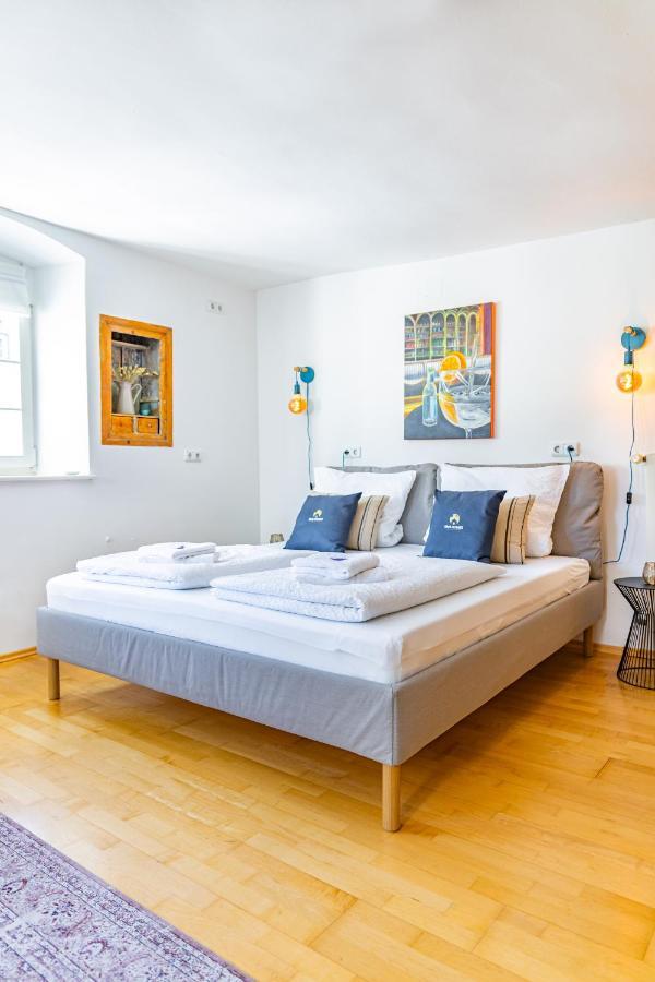 Auszeit In Der Altstadt Apartment ลันด์สแบร์กอัมเลคช์ ภายนอก รูปภาพ